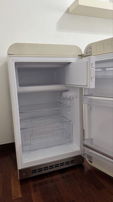Frigorífico SMEG Retro Creme – Como Novo