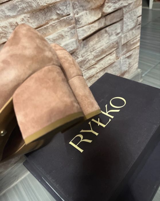 Czółenka Ryłko skóra zamsz