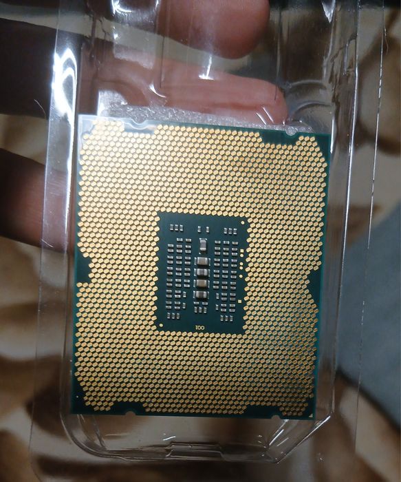Процесор Intel Xeon E5-2620v2 6 ядер/12 потоков