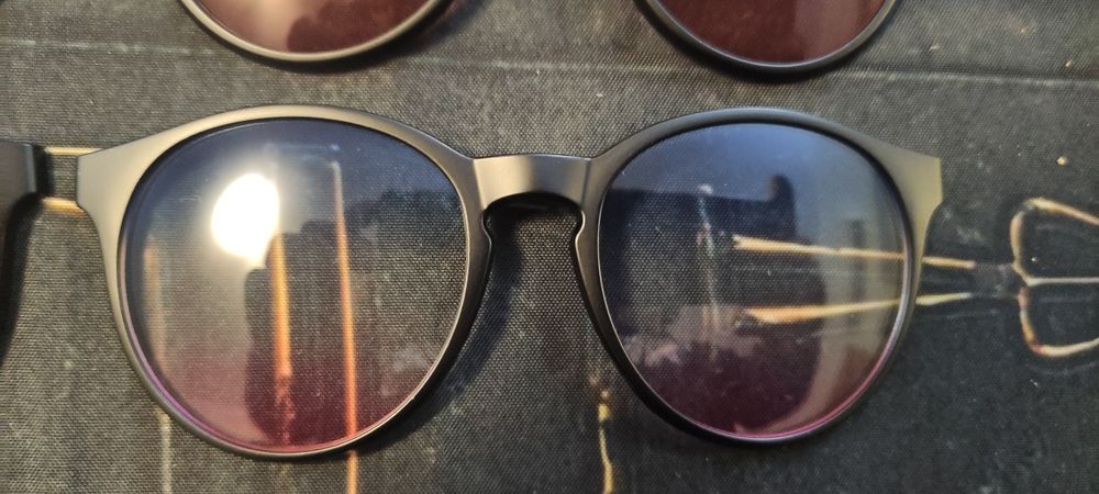 Óculos graduados novos com lentes magnéticas de sol