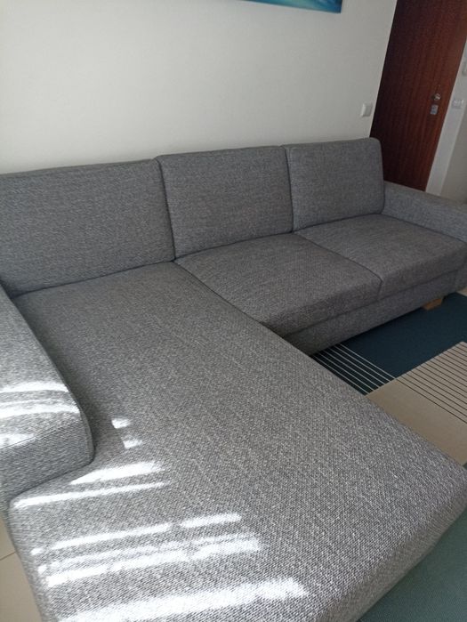 Vendo sofá IKEA como novo comprado em janeiro, o melhor dos melhores.
