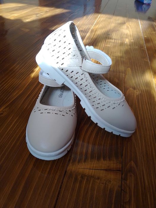 Туфлі для дівчинки