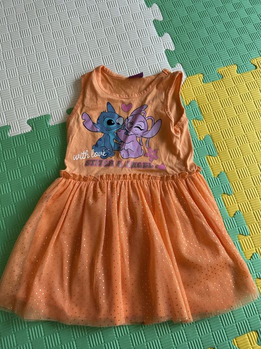 Сукні та комбінезони для дівчинки