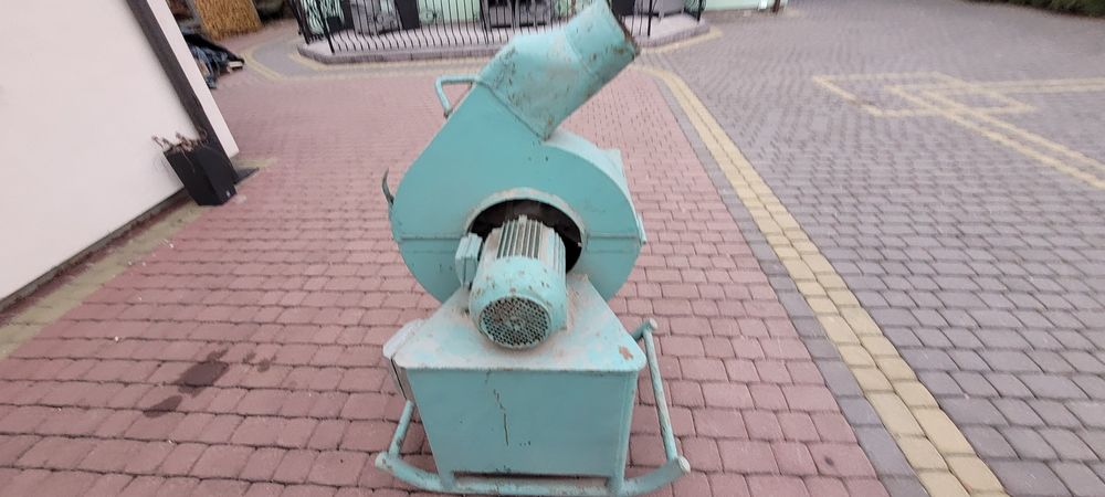 Ostrzarka korowarka do palisady