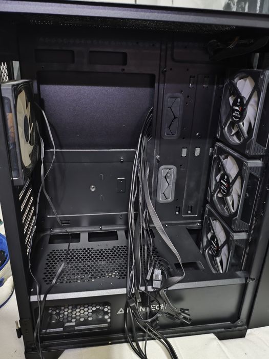 Caixa de PC quase nova