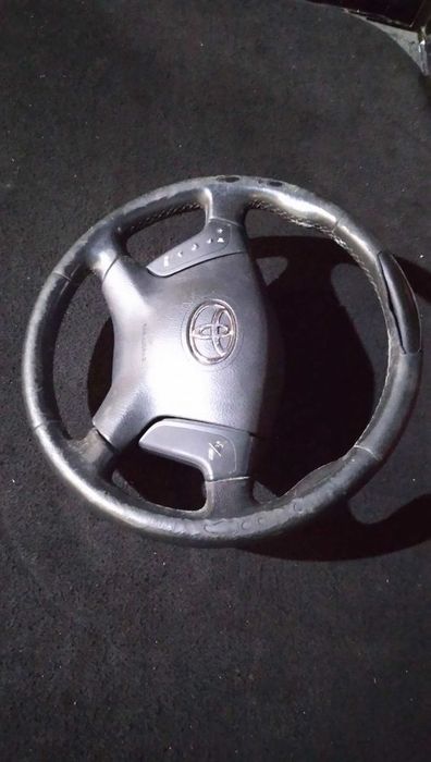 Volante Toyota Avensis (_T25_)
