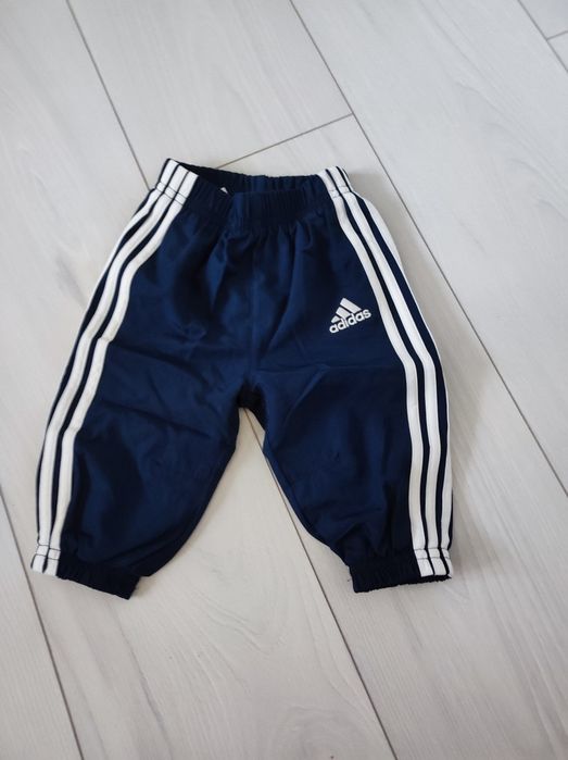 Komplecik dresowy ADIDAS 3-6 msc stan idealny  kurteczka spodnie
