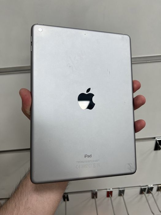 iPad 5 128GB Space