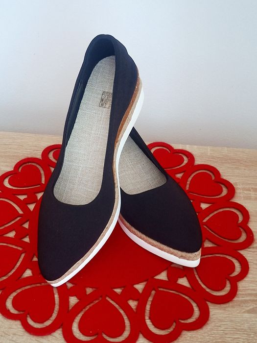 Buty damskie na klinie NOWE rozmiar 44 długość wkładki 28,5cm