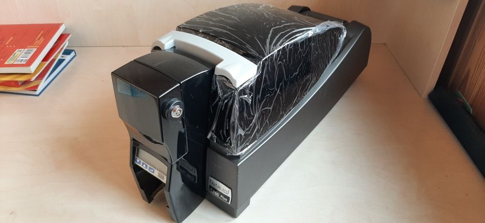 Принтер на пластиковых картах Datacard CP60