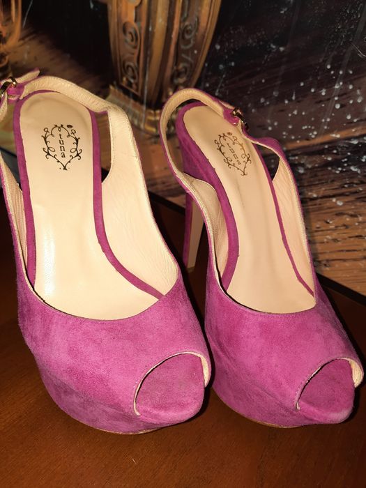 Новые босоножки Tuna