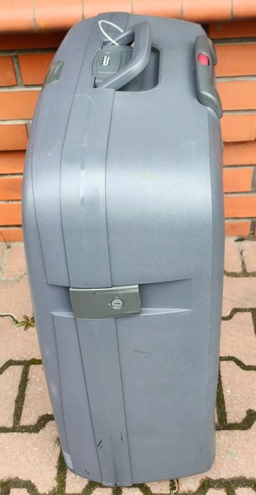 Super walizka podróżna w super stanie