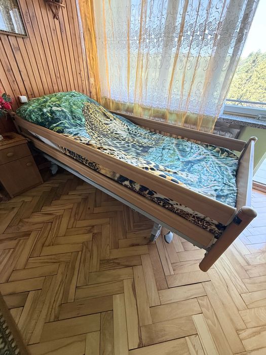 Łóżko rehabilitacyjne elektryczne