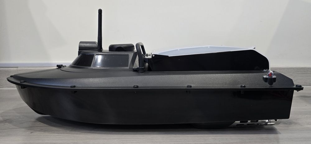 Łódka zanętowa Jabo 2BG GPS Autopilot Echosonda 10Ah 7,4v