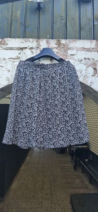 Жіноча спідниця гарна