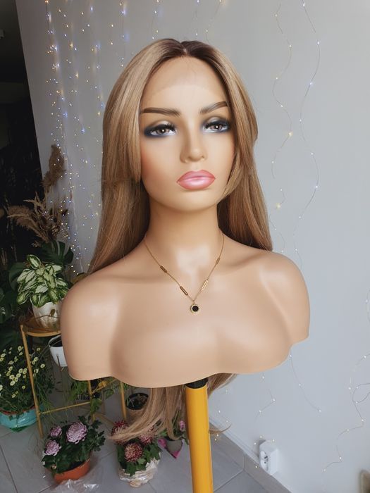 Długa peruka Kim karmel lace front jak naturalny włos