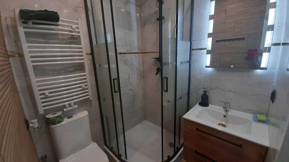 Noclegi u Iwony   (atrakcyjne tanie noclegi służbowe i turystyczne ]