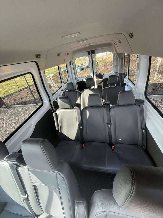 Wynajem aut - Ford Transit - 9osobowy / brak limitów kilometrów