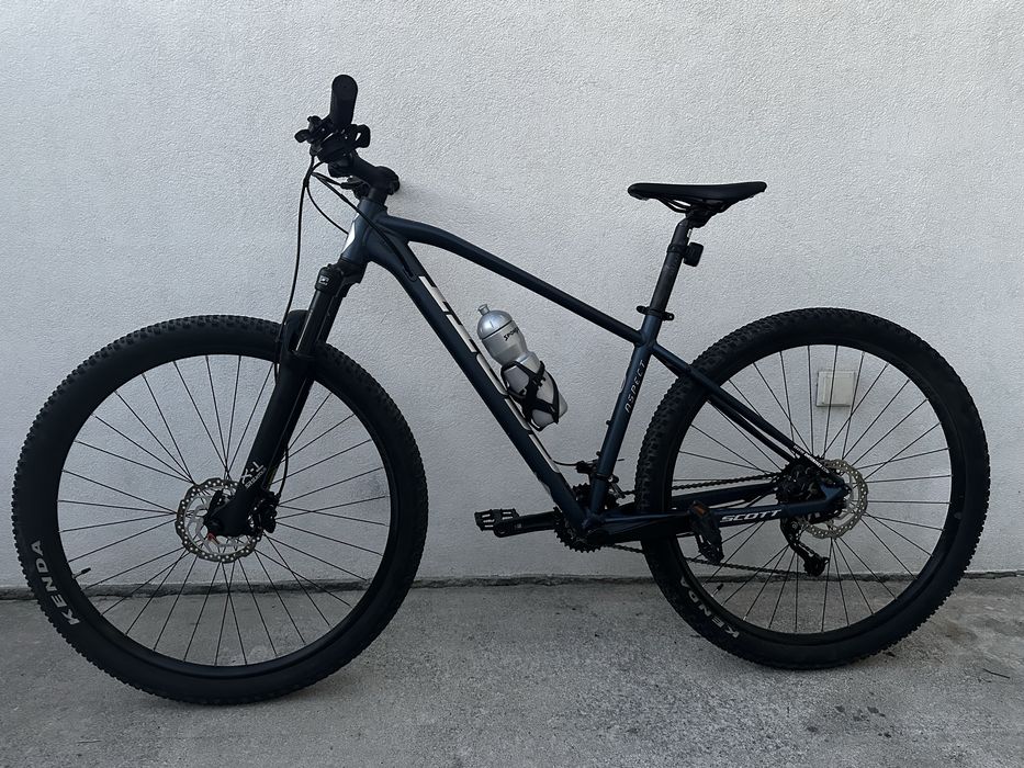 Vendo bicicleta scott btt
