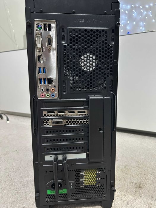 Komputer i5-10400F / GTX 1080 / SSD + HDD / Windows 10 Home + Monitor