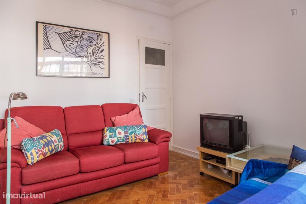 Quarto - localizado em Entrecampos Lisbon