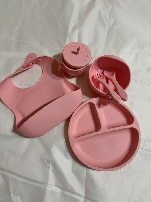 Дитячі прибори для годування