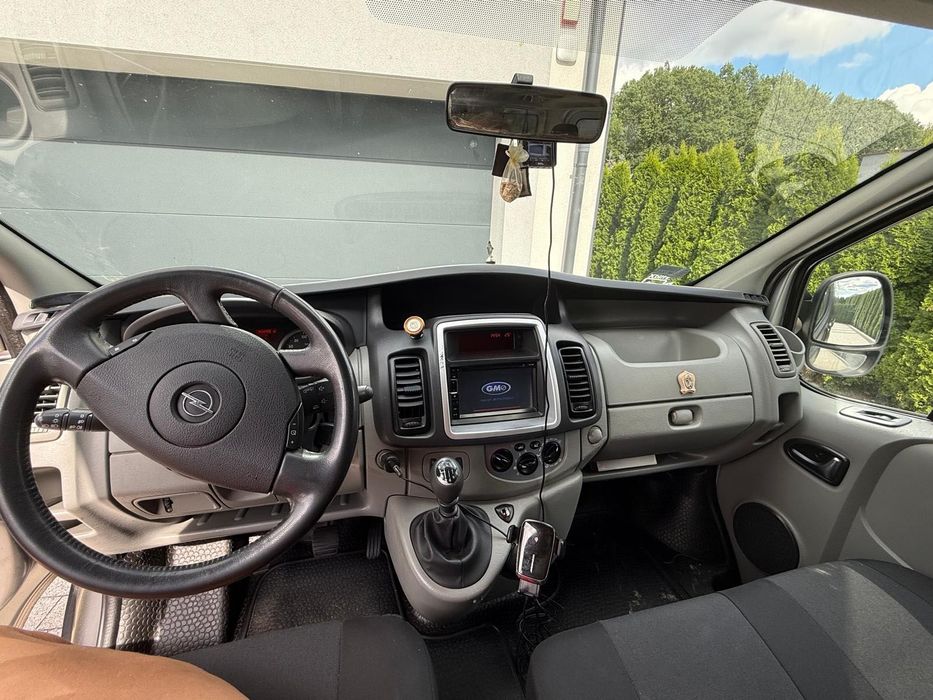 OPEL VIVARO 9 osobowy