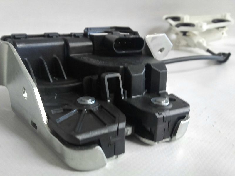 Fechadura / fecho da mala MERCEDES-BENZ GLC (X253)