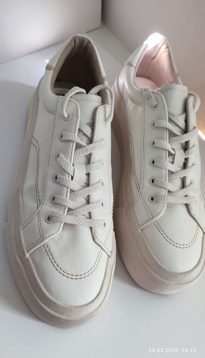 белые кеды ZARA на платформе 39