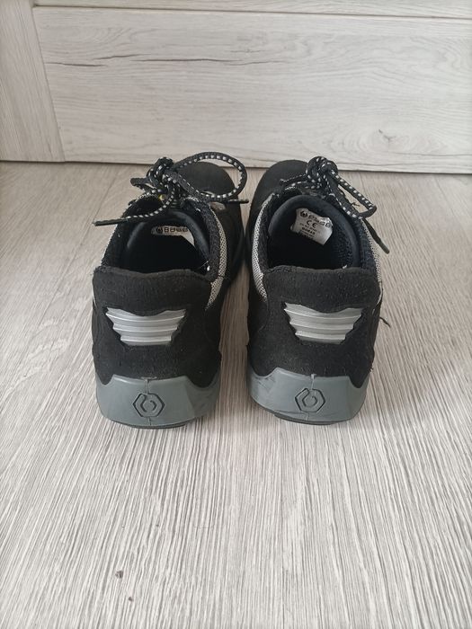 Buty robocze z blachą przemysłowe  40 25,5cm uniwersalne zalando