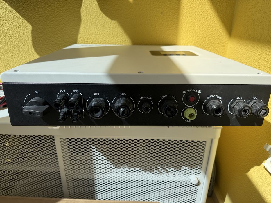 Inversor Fotovoltaico Hibrido Renac ESC5000
