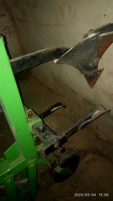 Культиватор окучник 2х-секційний