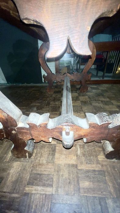Mesa madeira com + 100 anos
