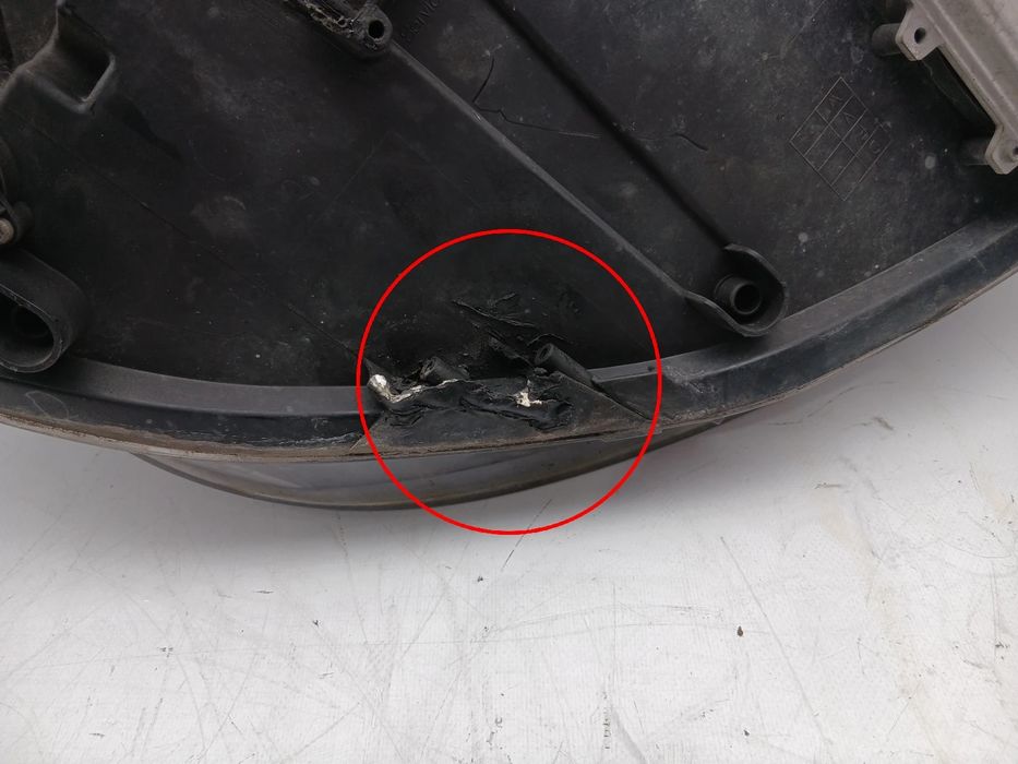 Ótica / farol esquerda BMW X6 (E71, E72)