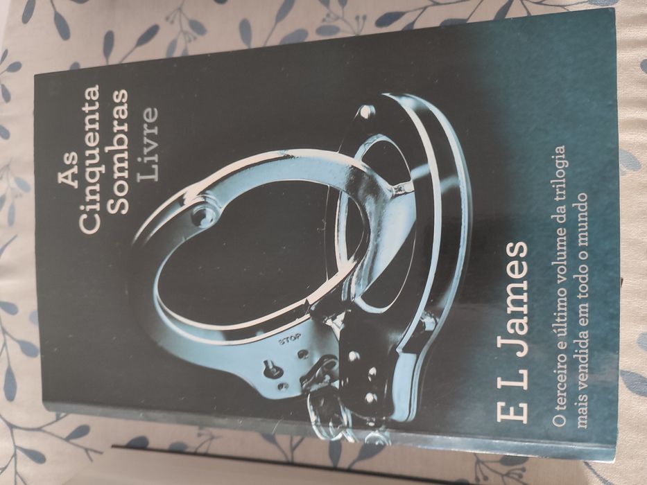 Vendo  livros da coleção "Sombras de grey"