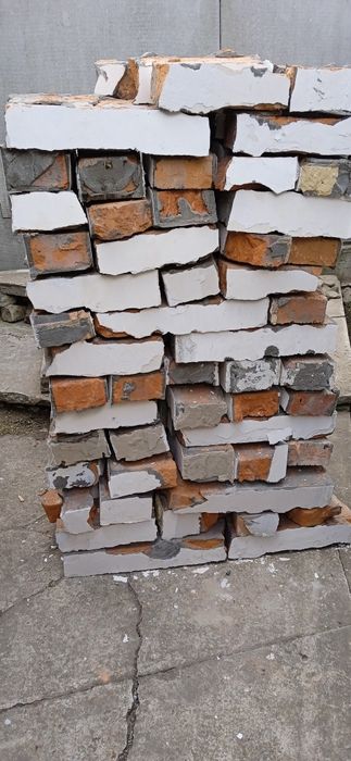 Безкоштовно  цегла бій