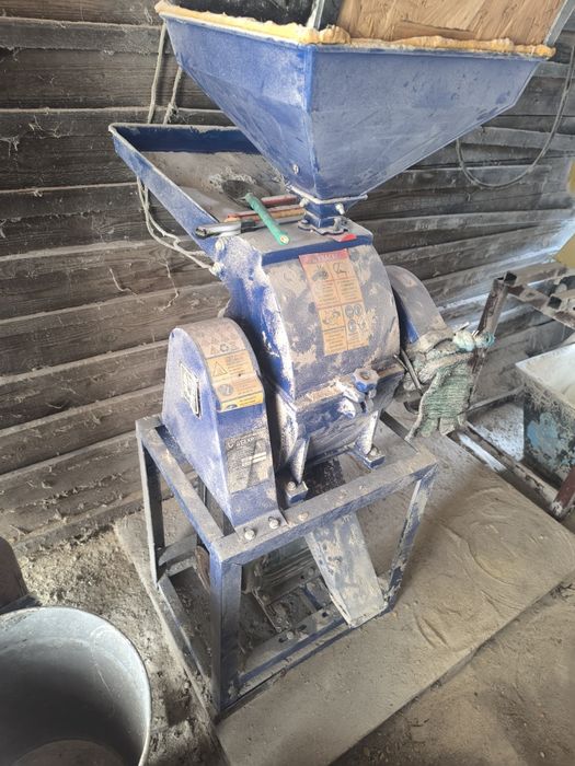 Продам дку зернодробілку