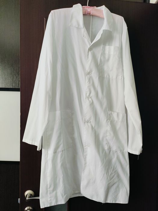 Медицинский халат и шапочки, читаем содержание