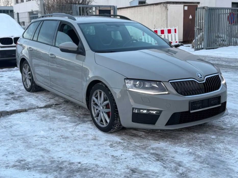 Skoda Octavia RS      2016