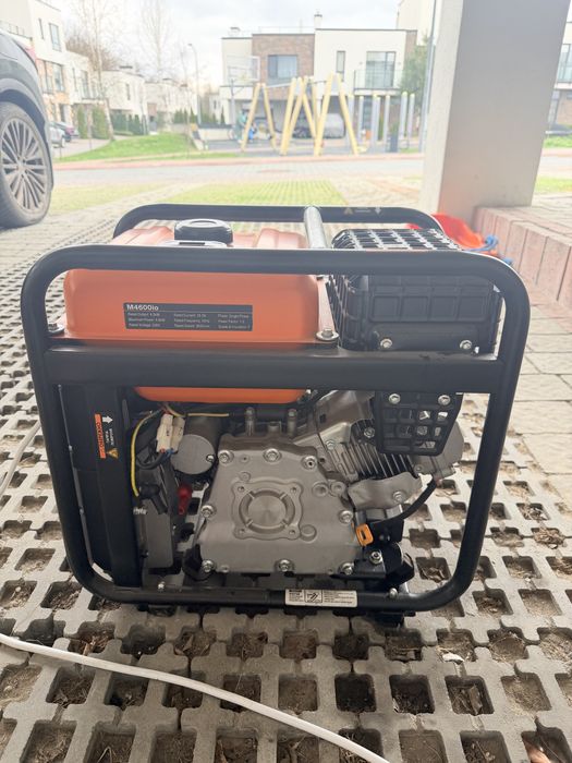 Бензиновий інверторний генератор Matari M4600io