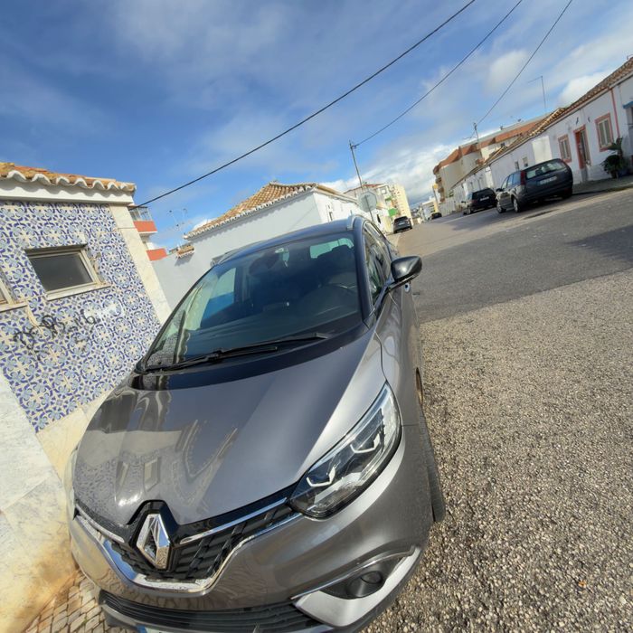 Vendo Renault scenic de 7 lugares toda automática de 2018