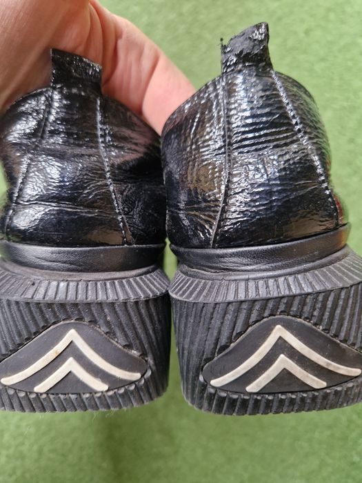 Buty lakierki skóra naturalna 36/37