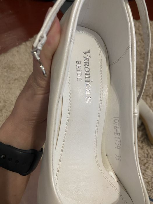 Весільні туфлі 35р