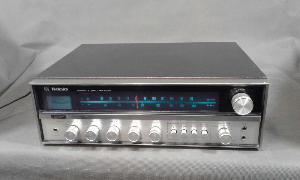 TECHNICS SA-5200A,amplituner stereo,vintage