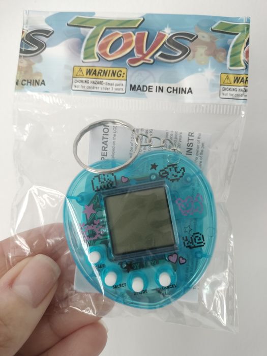 Vende-se Tamagotchi novo nunca usado azul