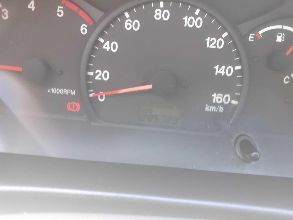 Vemdo jipe suzuki gramde vitara dizel  2000 turbo 4x4
