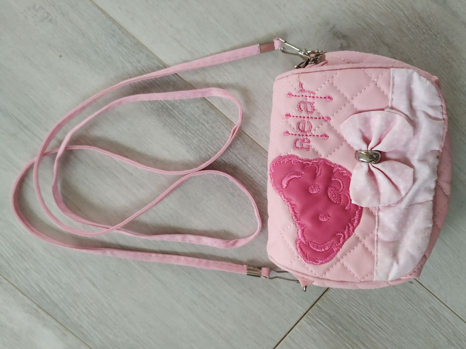 Mała różowa torebka
