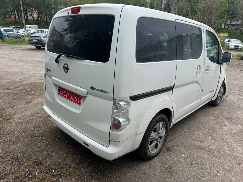 Продам Nissan e-NV 200