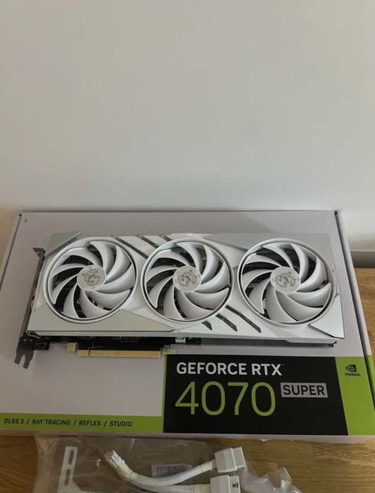 Karta graficzna MSI NVIDIA GeForce RTX 4070 Super Gaming x Slim White 12 GB GDDR6X