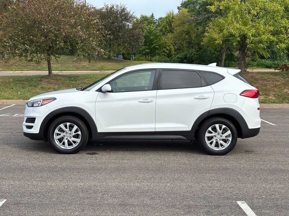 Hyundai Tucson SE      2019